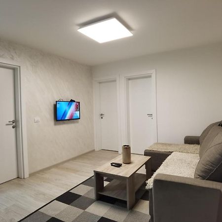 Kraguj Apartman 2 Kragujevac Esterno foto